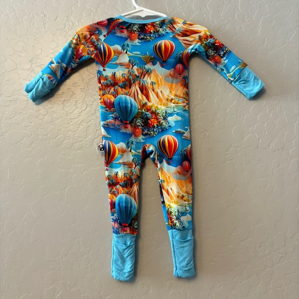 Day & Night bamboo blue hot air balloon print convertible footie pajamas 3-6 mon